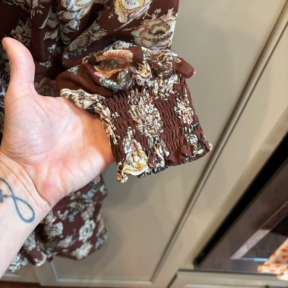 ASTR the label Scarlet Long Sleeve Minidress S. Worn by Kelly Clarkson on tv - Picture 6 of 9